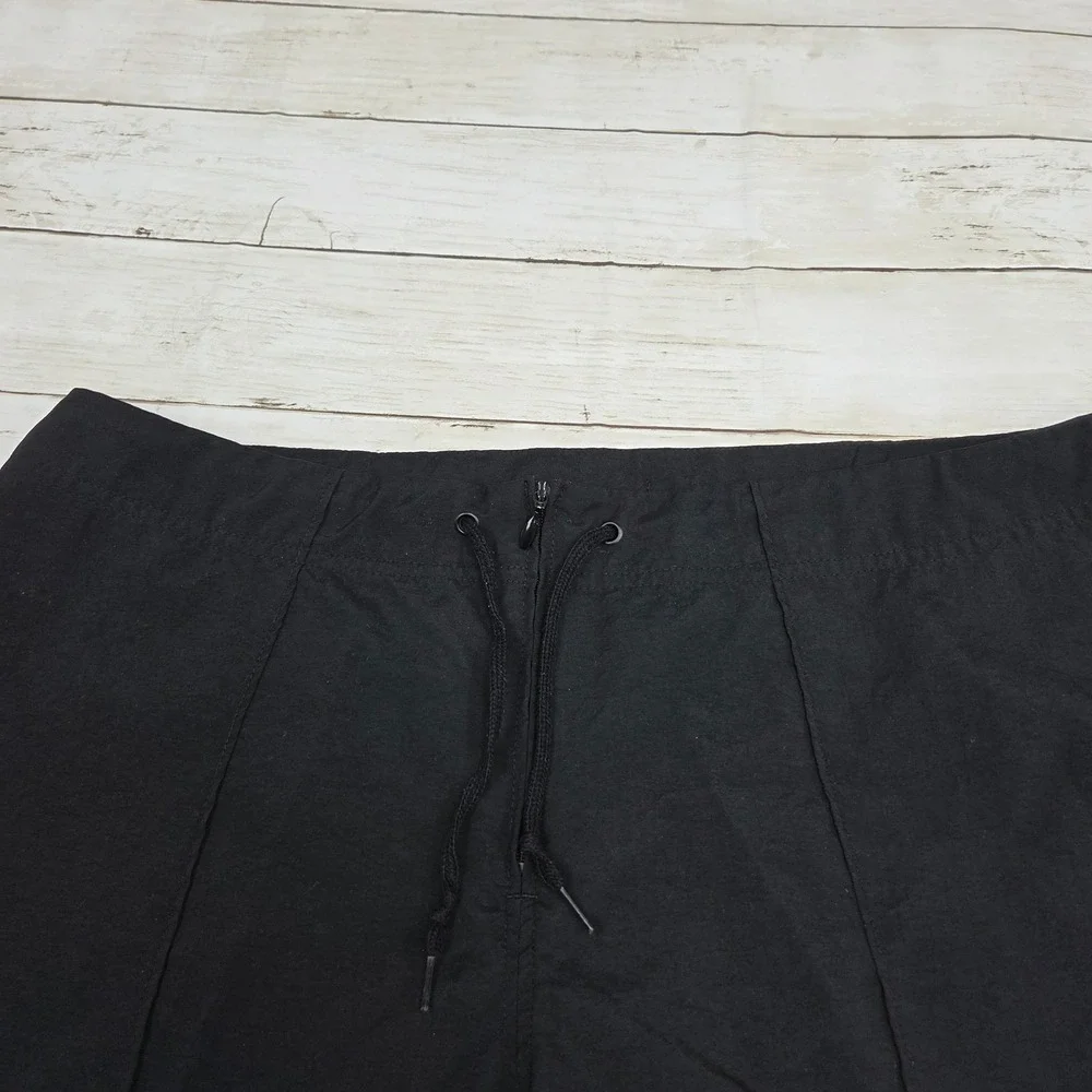 Nike‎ Shorts Women L Black 268077-010 Athletic Drawstring Zip Front Swoosh Logo